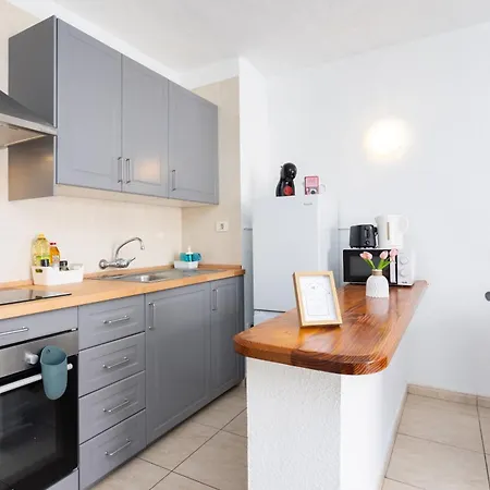 Home2book Americas Coastal Apt, Pool & Terrace Apartment *