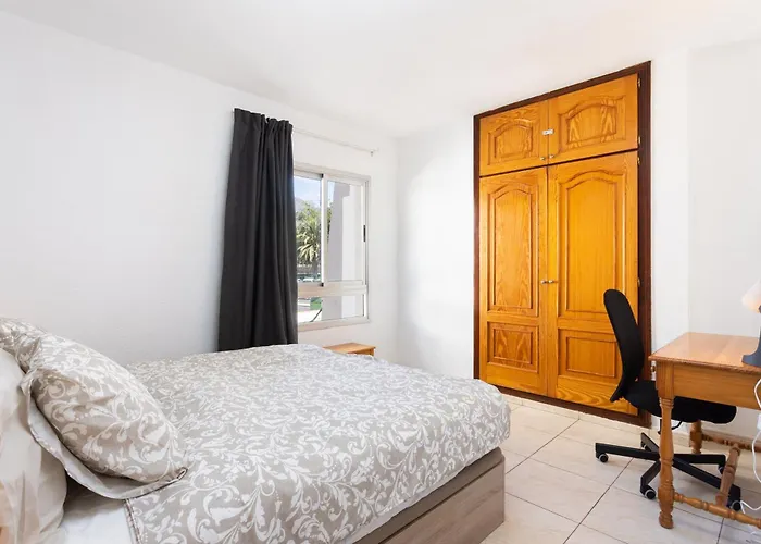 Home2book Americas Coastal Apt, Pool & Terrace أرونا