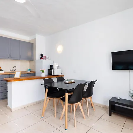 Apartman Home2book Americas Coastal Apt, Pool & Terrace