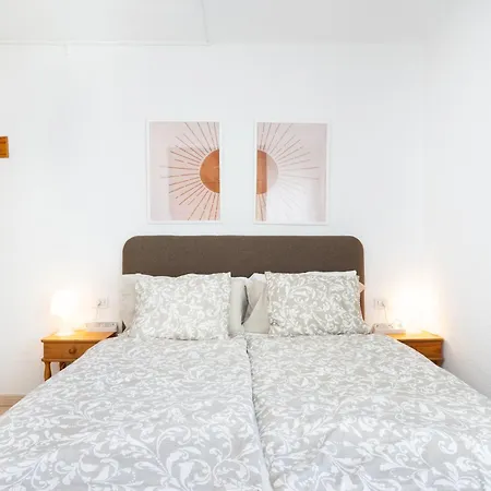 Home2book Americas Coastal Apt, Pool & Terrace *